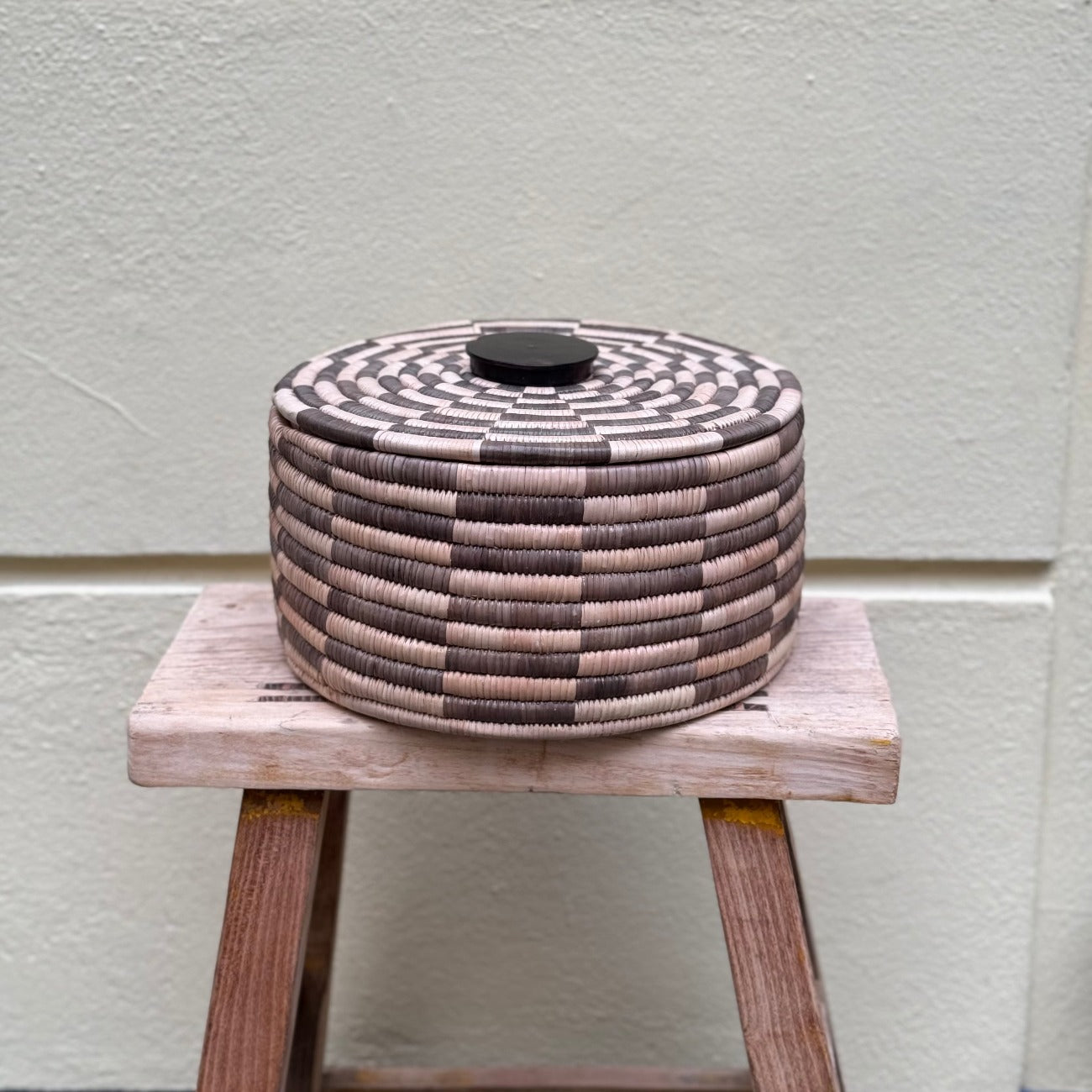 classic pattern short basket at material26 berlin