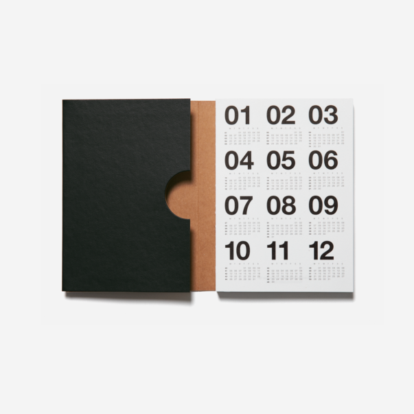 2027 Classic Planner Black