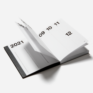 2027 Classic Planner Black