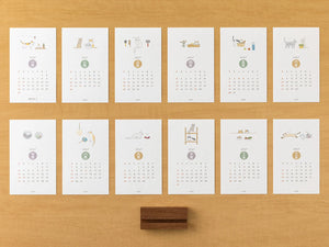 2027 Stand Calendar | Cat