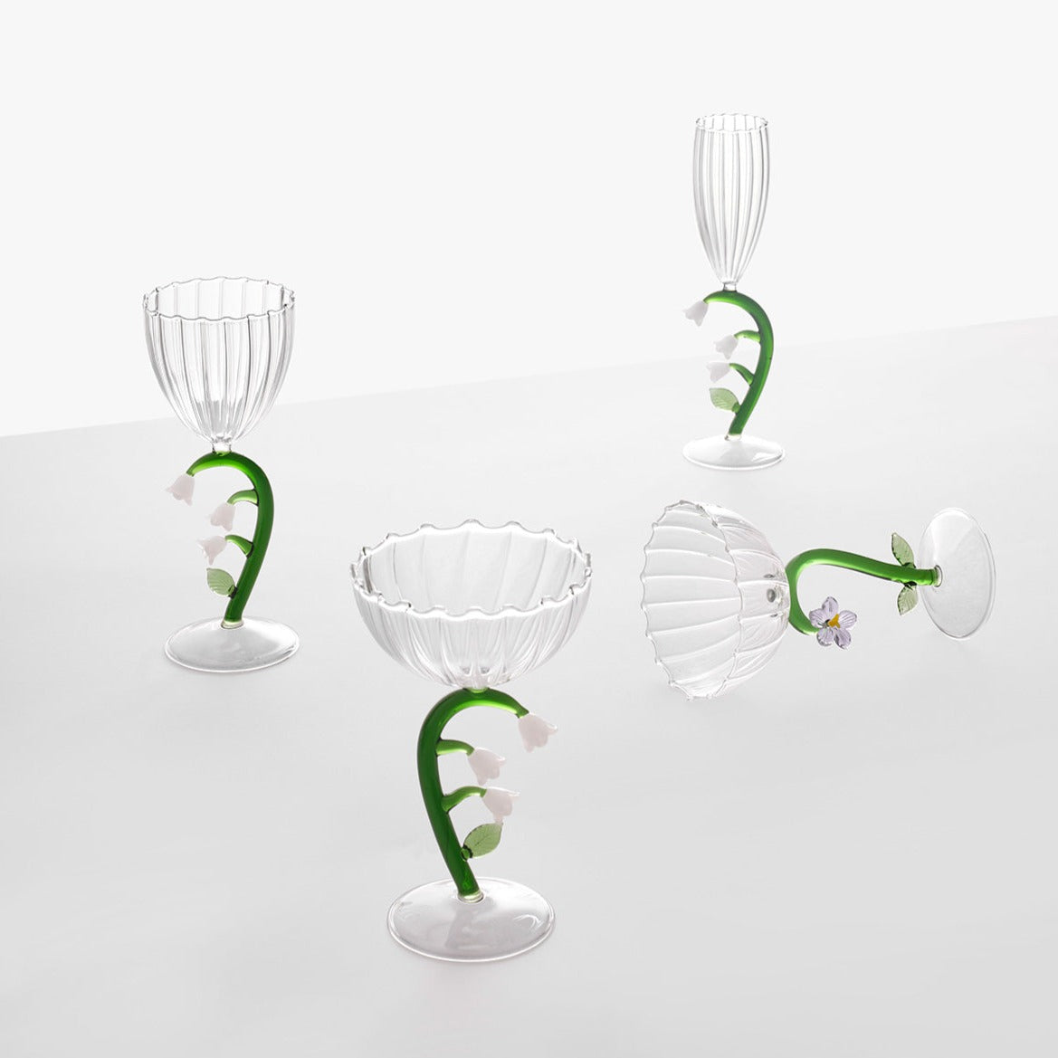 Optisches Stielglas Weiße Blume 🍷