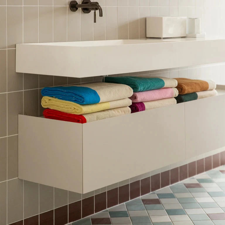 Bath Towel | Red Turquoise