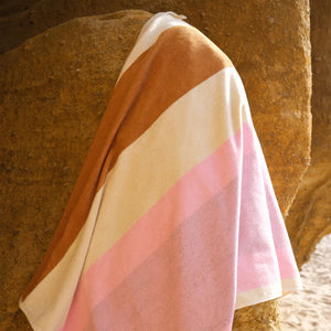 Beach towel | Red Dark Green Toffee Pink