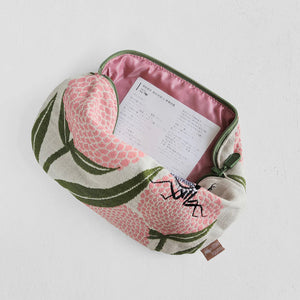 Flat Pouch | Flower and Praying Mantis