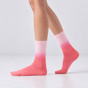 GRADIENT STRAWBERRY ICE SOCKS