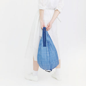 Pleated Compact Bag Drop | Mesh | M
