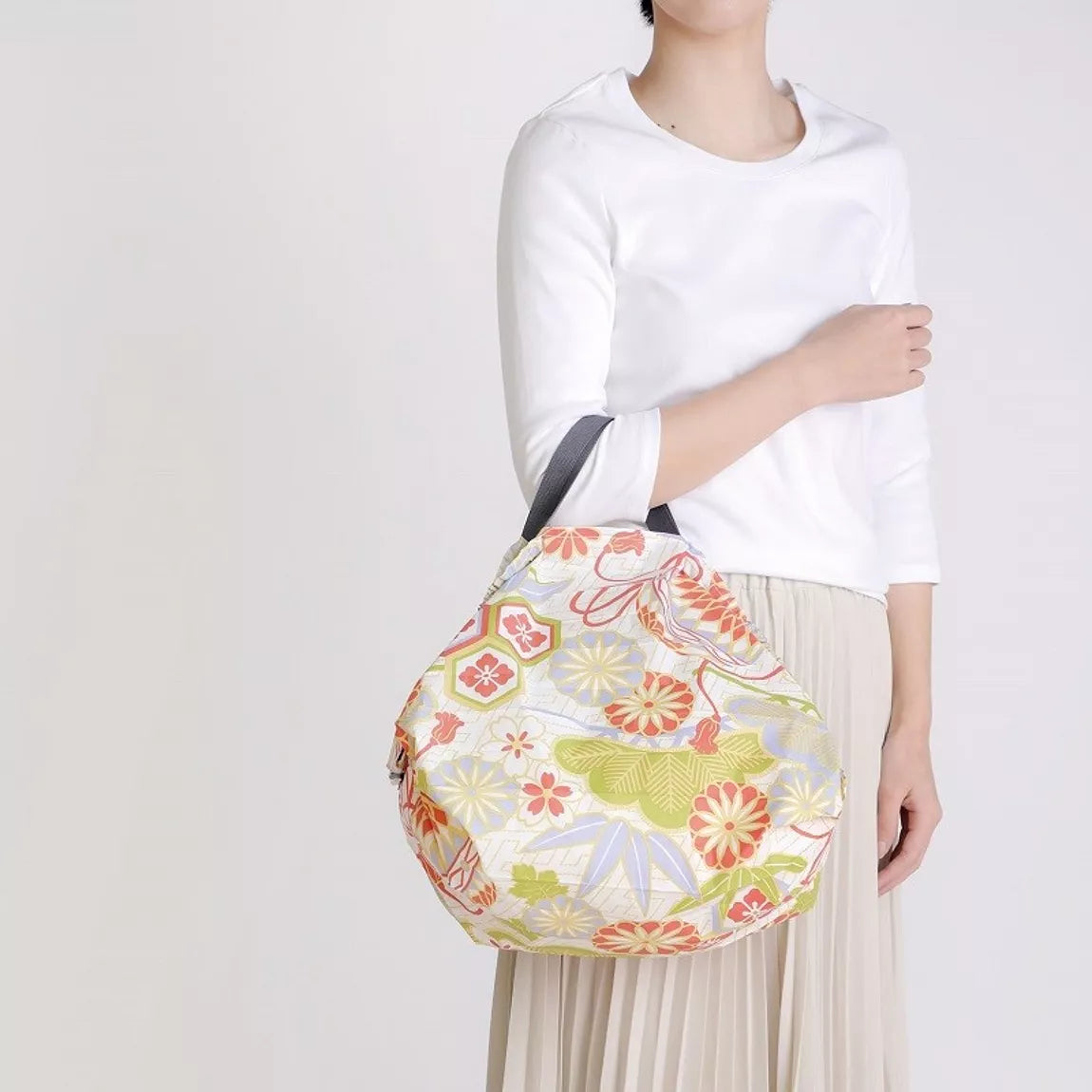 Pleated Compact Bag | Mari | M