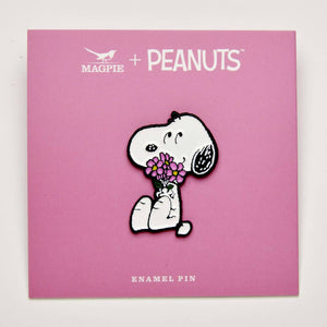 Peanuts Give Hugs Pin | Flowers