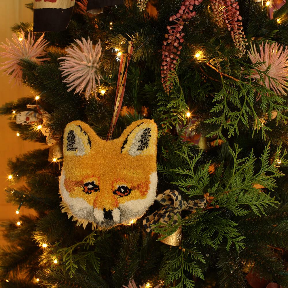 Freddy Fox Gift Hanger | GoodWeave Certified