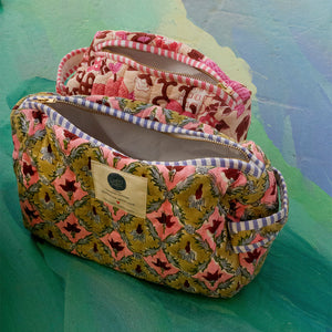 molly make up bag large styling