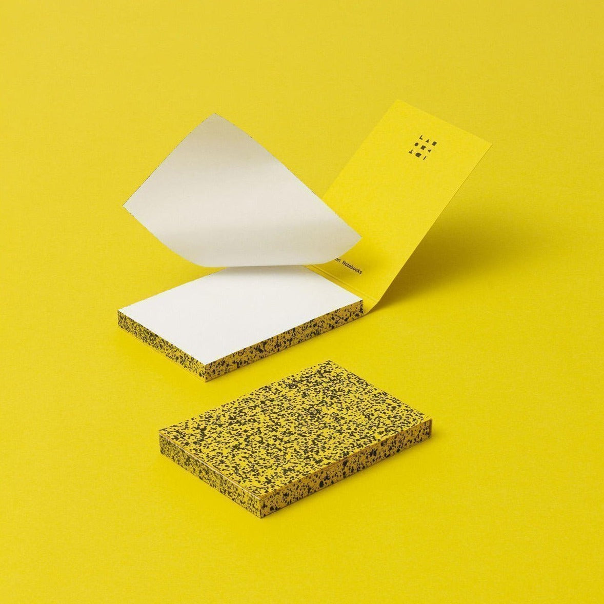 SPRAY SPLASH YELLOW Soft Cover A7 Memo Pad