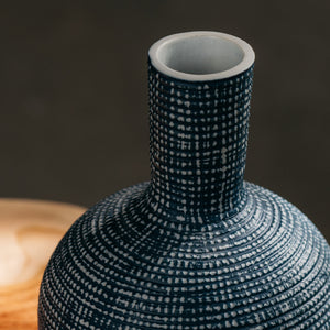 Chinese Globe Vase in Ink Blue/White