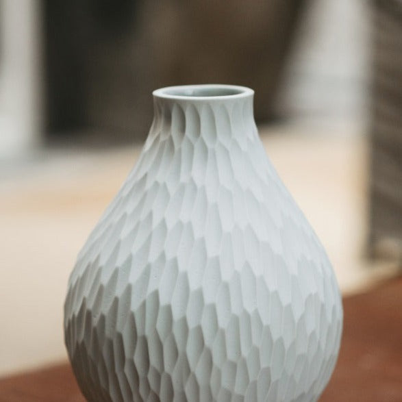Weiße Olpe Vase