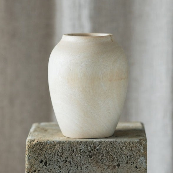 Urnenvase aus natürlichem Mangoholz
